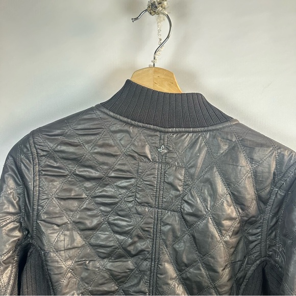 Prana quilted Sherpa lined jacket in EUC - Picture 8 of 8